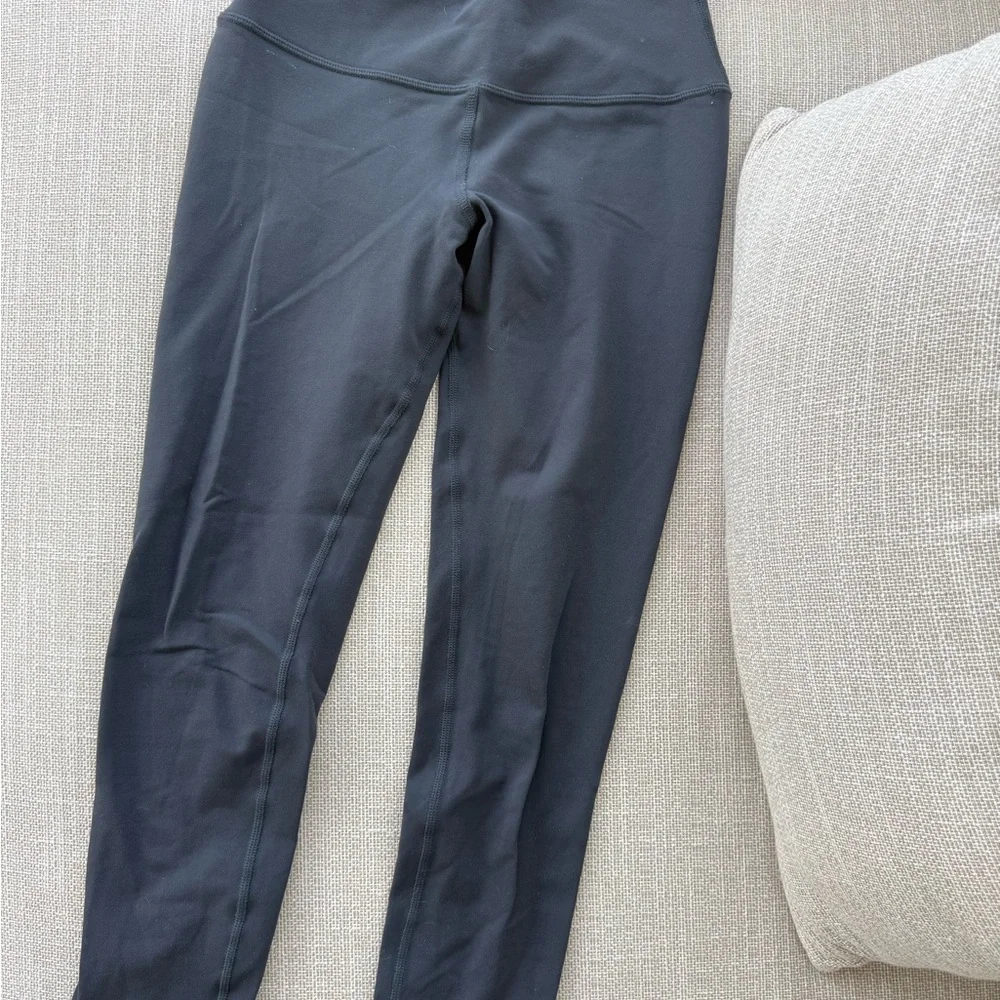ALO Yoga Graphite Leggings. Size xs-s - Picture 6 of 9